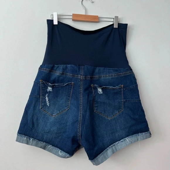 SONG Maternity Over The Bump Jean Shorts | Dark Wash Distressed - Picture 3 of 6